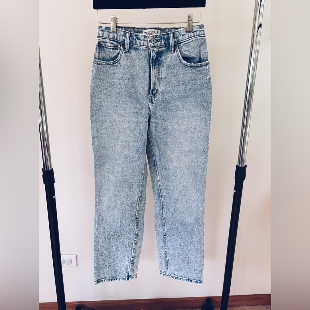 Abercrombie & Fitch The 90s Straight Ultra High Rise Jeans Size 28 short